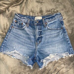 Abercrombie&Fitch 90s relaxed cutoff short